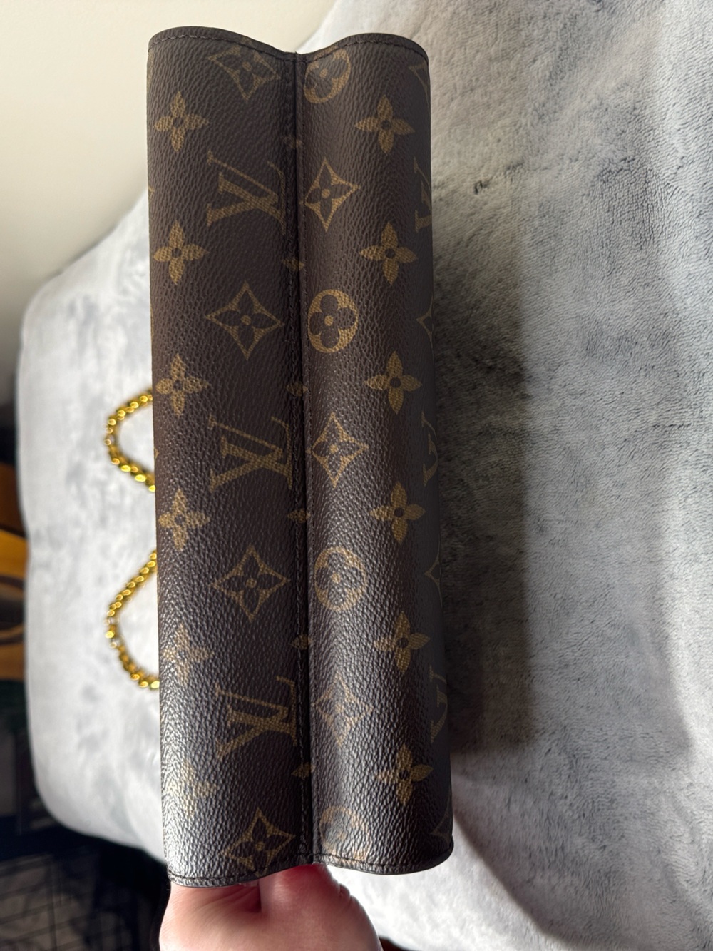 Louis Vuitton Victoire Monogram Red Chain Shoulder Bag - Picture 5 of 13